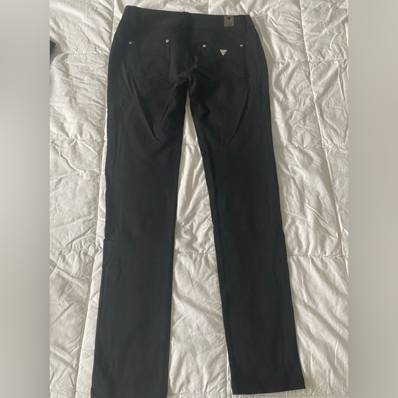 ⭐️2/20$ - GUESS Sexy Curve Mid-Rise Black Skinny Jeans - Picture 5 of 7